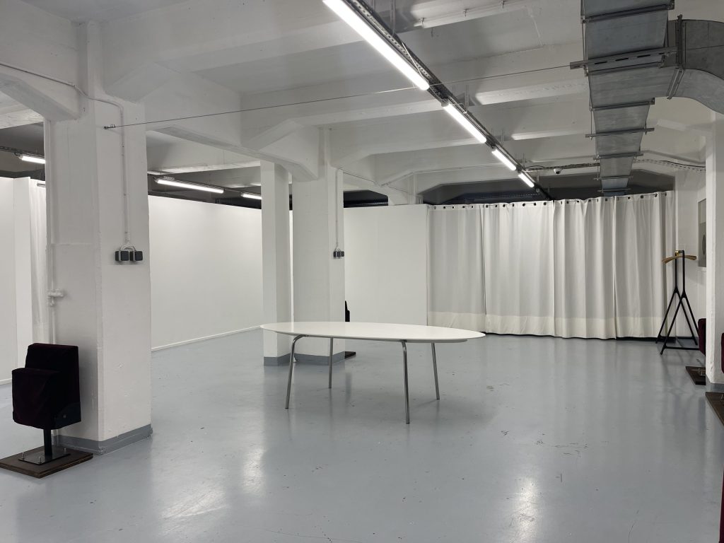 Vue de la grande salle de La Trézorerie à Strasbourg