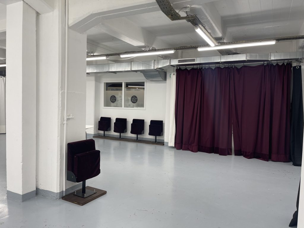 Vue de la grande salle de La Trézorerie à Strasbourg