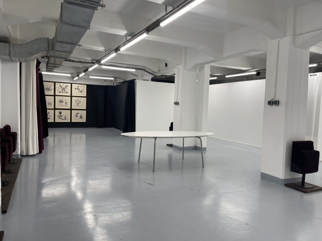 Vue de la grande salle de La Trézorerie à Strasbourg