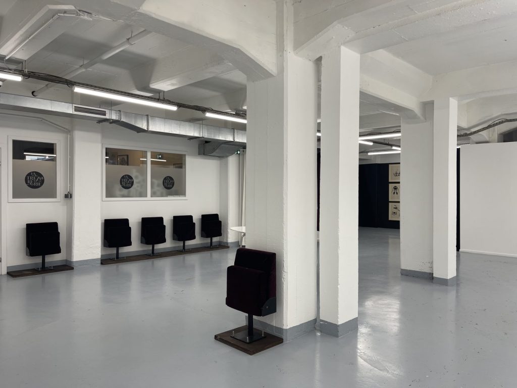 Vue de la grande salle de La Trézorerie à Strasbourg